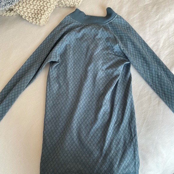 Women’s Lululemon Quarter Zip - Picture 3 of 4